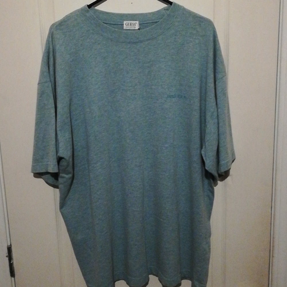 Guess T-shirt